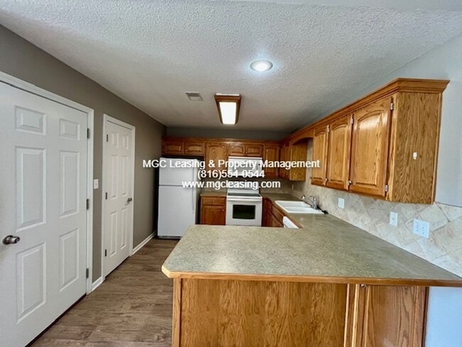 Building Photo - 474-476 Kreisel Dr