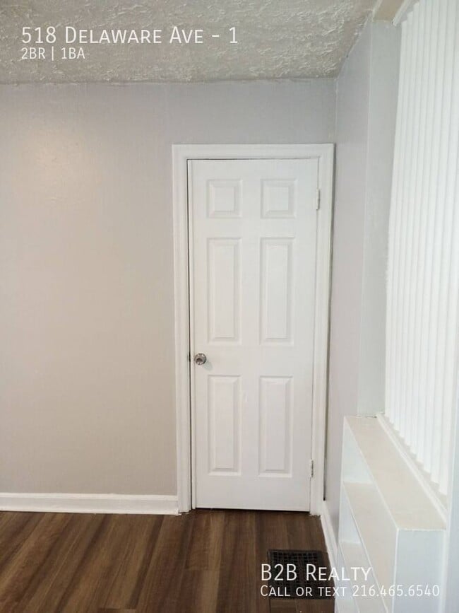 Building Photo - 518 Delaware Ave