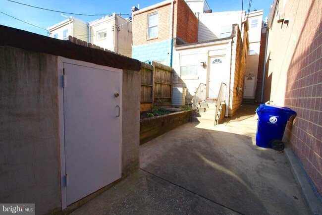 Building Photo - 2343 Eastern Ave