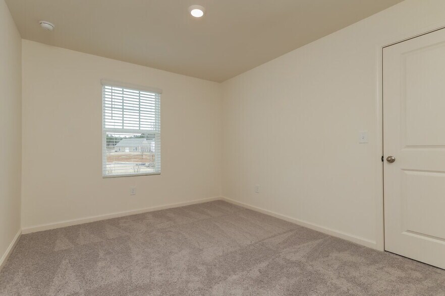 Building Photo - 406 San Sebastian Dr