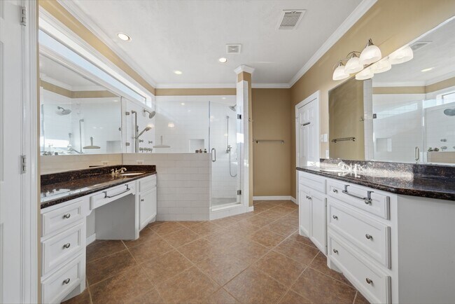 Building Photo - 8029 Durango Way Dr