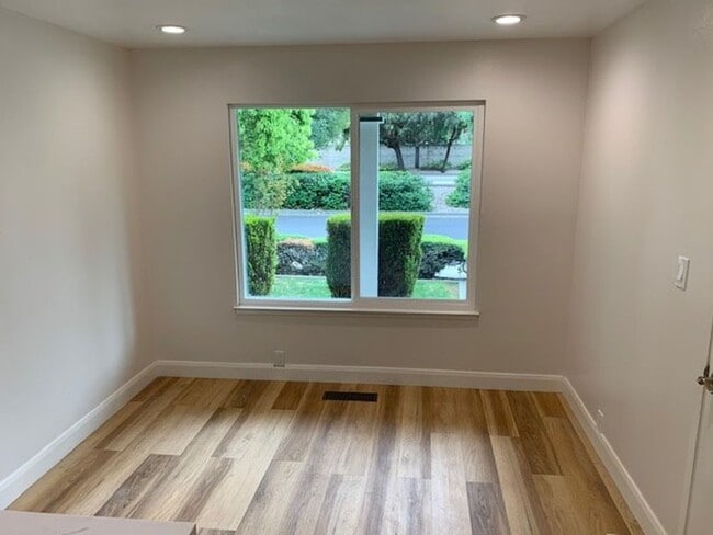 Building Photo - Pleasanton Valley, Pleasanton, 3 Bd. Retreat, 2 Ba., Near Downtown and Top Schools