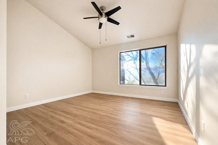 Building Photo - 1070 Acapulco Ct