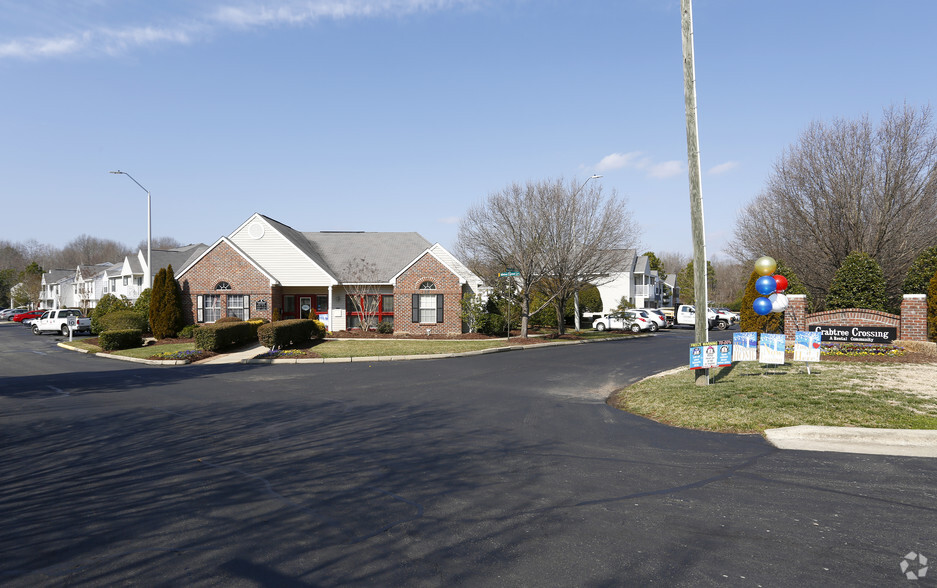 Building Photo - Crabtree Crossing Apartments and Townhomes