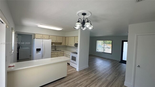 Building Photo - 5110 SW 106th Ave