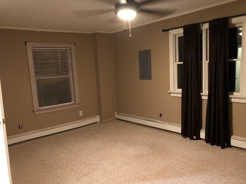 First bedroom - 56 Thomas Point Rd