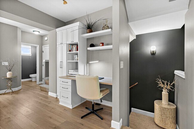 Building Photo - 4Bd/2.5Ba Renton Townhome
