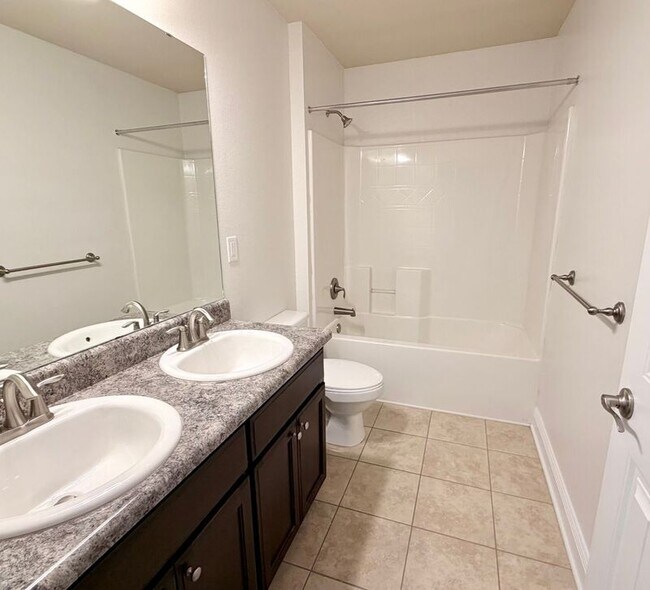 Building Photo - 4599 Belvedere Circle