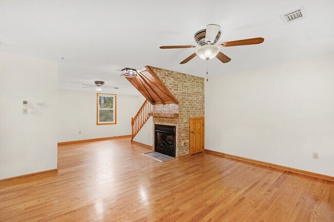 Building Photo - 505 4th