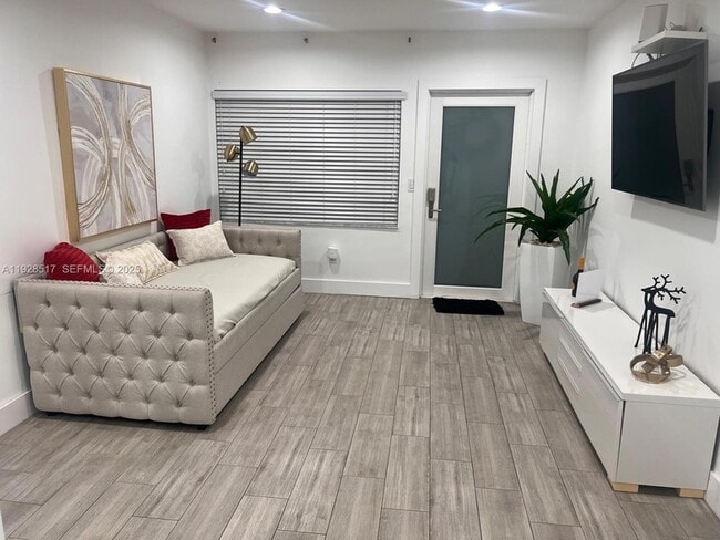 Building Photo - 3675 SW 26th St