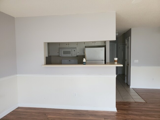 Building Photo - 169 N Spring View Dr