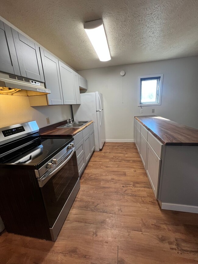Building Photo - 2113 Gillam Way