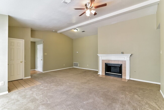 Building Photo - 23 Emery Cliff Pl