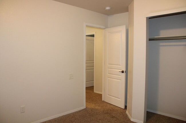 Building Photo - Spacious 2BR Home | Updated Finishes, Pool Access, 2-Car Garage