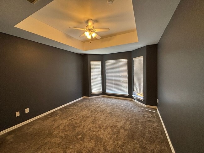 Building Photo - Beautiful 4BR 3.5BA Home w/ 3 Car Garage • Patio & Yard • 3 living areas in Grapevine