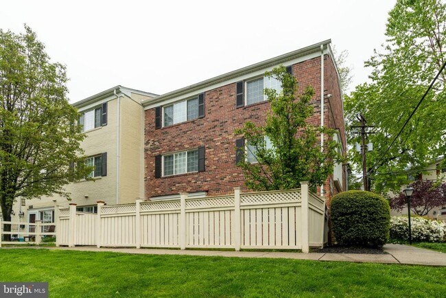 Building Photo - 1501 Van Dorn St