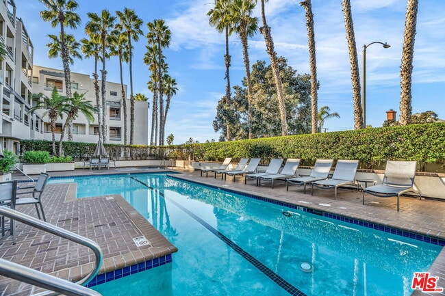 Building Photo - 140 Ocean Park Blvd