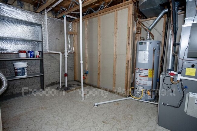 Building Photo - 8768 Tomislav St