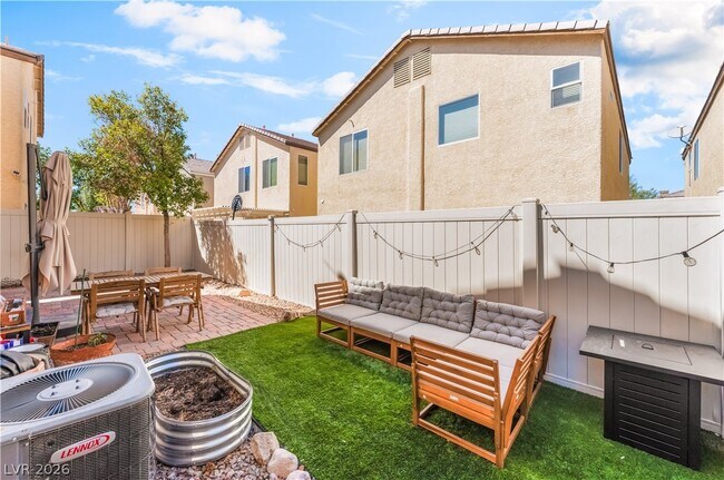 Building Photo - 6572 Polonius Ct