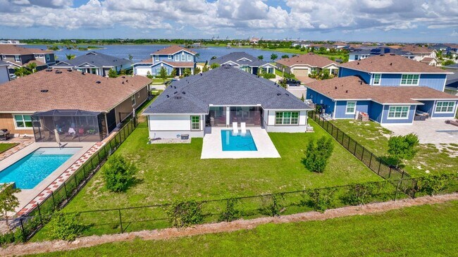 Building Photo - 870 Hookline Cir