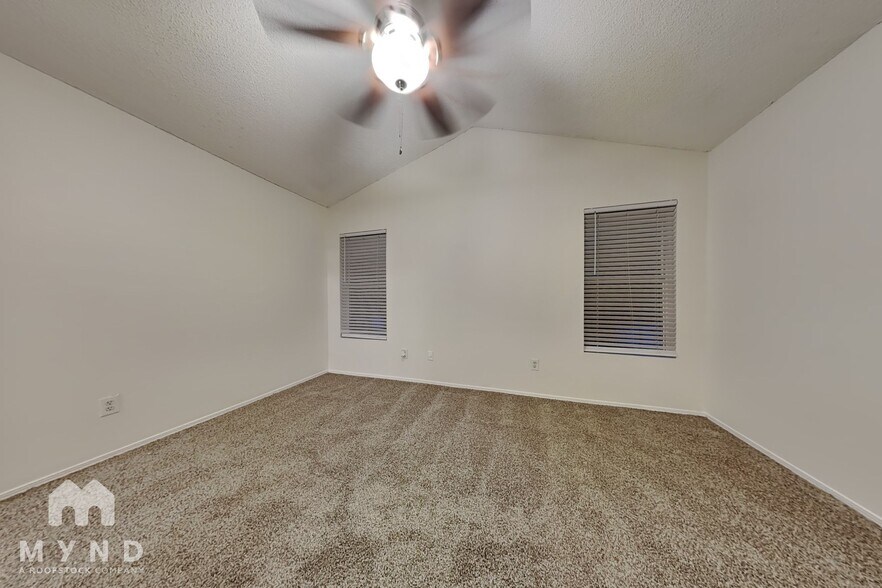 Building Photo - 11021 Traci Lynn Dr