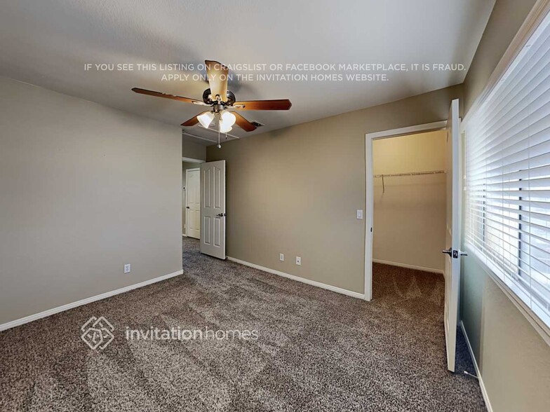 Building Photo - 8923 Dove Cove Dr