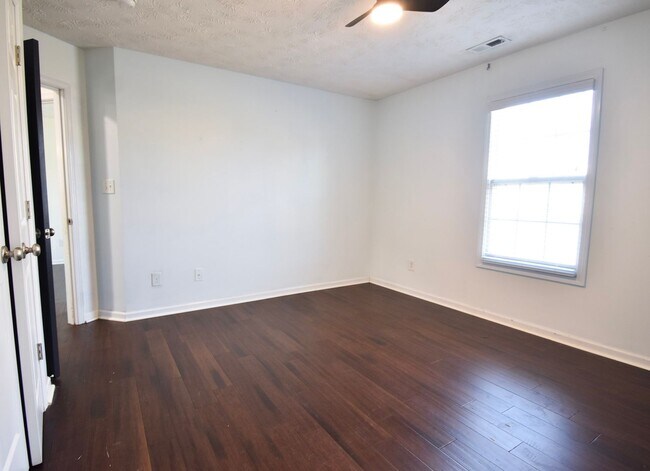 Building Photo - Coming Soon-4 Bedroom 2 Bathroom, Small Pets Considered
