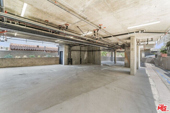 Building Photo - 3105 Bellevue Ave