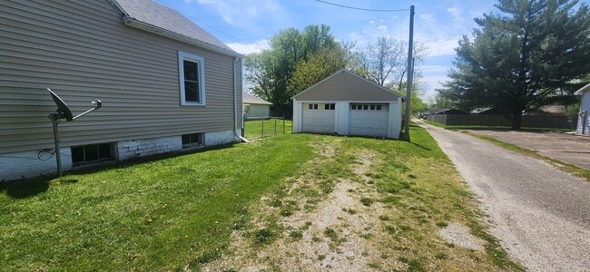 Building Photo - 309 Stewart St