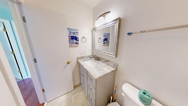 Building Photo - 304 Fil Ln