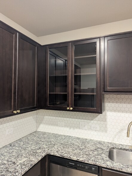 Building Photo - 4311 Maple Root Ln