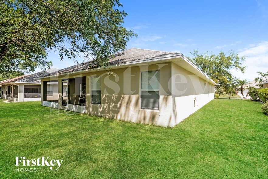 Building Photo - 932 Tavernier Cir NE