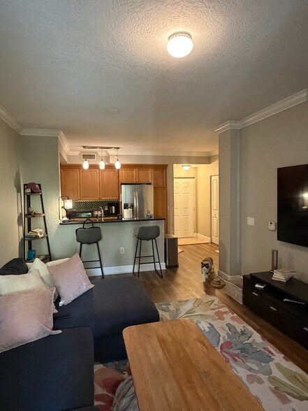 Building Photo - 4202 Renaissance Way