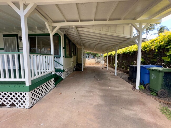 Building Photo - Ewa Beach Gem! 2BR/1BA with A/C, Parking &...
