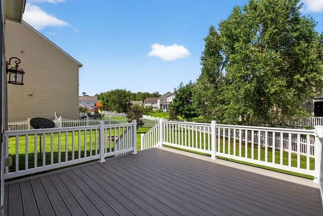 Building Photo - 22955 Snow Leopard Dr