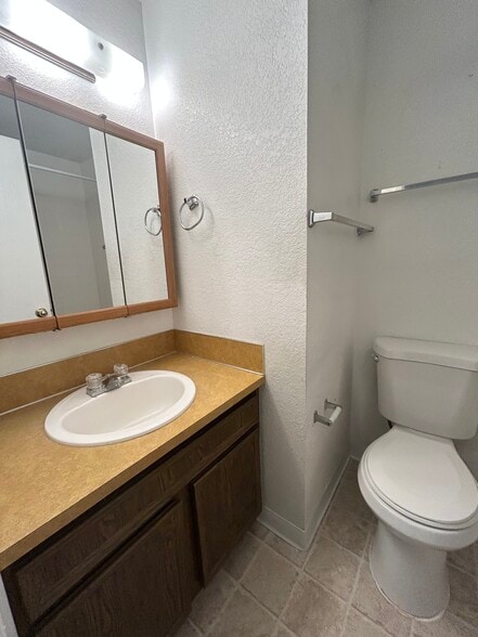 Building Photo - 10505 W Ardyce Ct