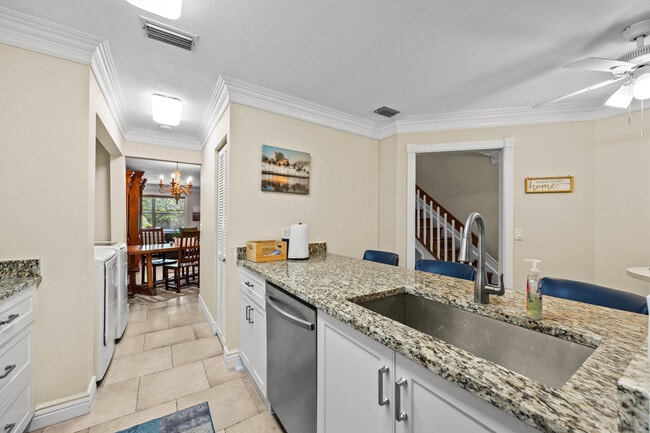 Building Photo - 12196 Sag Harbor Ct