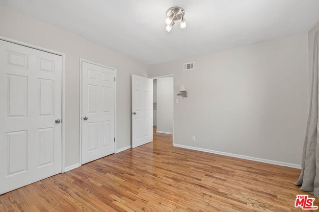 Building Photo - 15328 Vose St