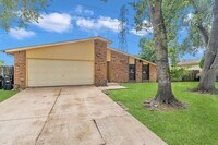 Building Photo - 18330 Navajo Trail Dr