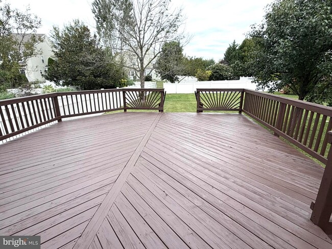 Building Photo - 40 Hearthstone Ln