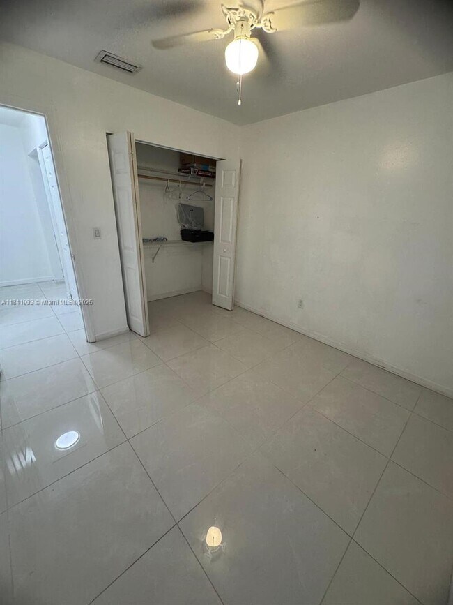 Building Photo - 26680 SW 125th Ave