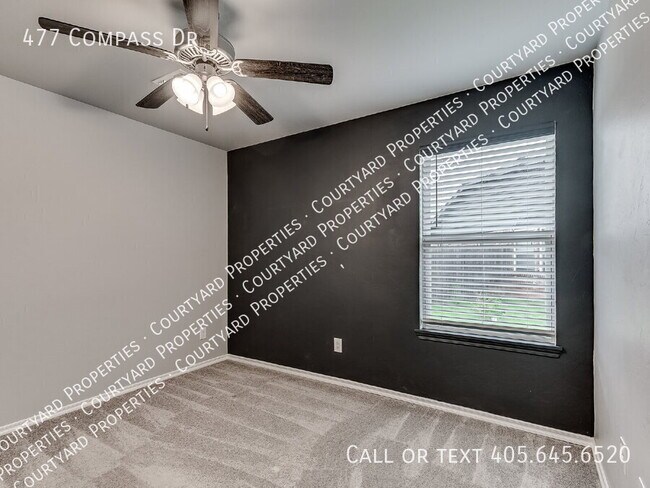 Building Photo - 477 Compass Dr