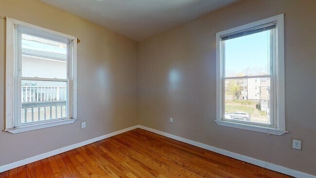 Building Photo - 22 Hendry St