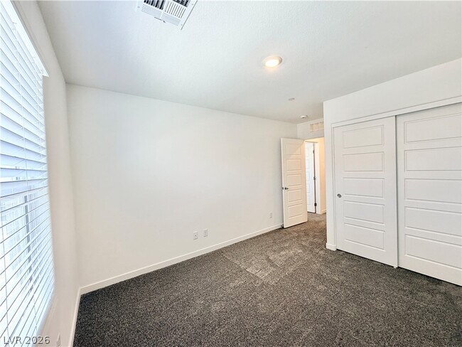 Building Photo - 930 Black Heron St