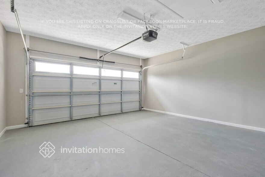 Building Photo - 4063 Greenwillow Ln W