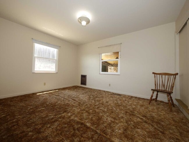 Building Photo - 209 Schober Ave