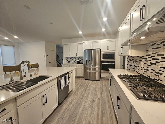 Building Photo - 6516 Twin Brks Ave