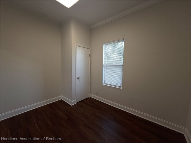 Building Photo - 326 Lemon Ave