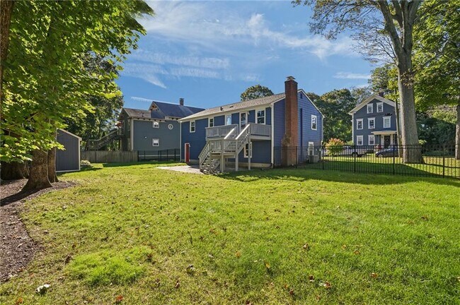 Building Photo - 66 Mawney St