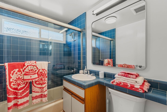 Building Photo - 1251 Devon Ln